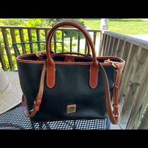 Dooney & Bourke satchel/crossbody